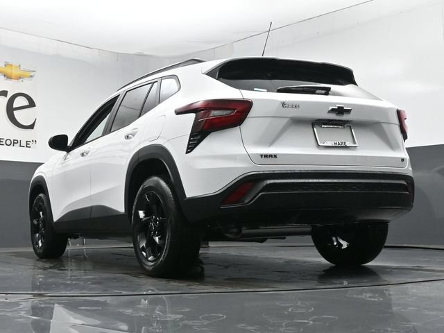 New 2026 Chevrolet Trax LT w/ Sunroof Package FWD image 5