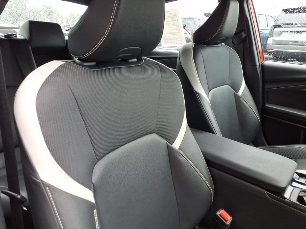 Used 2025 Toyota Camry SE FWD image 21