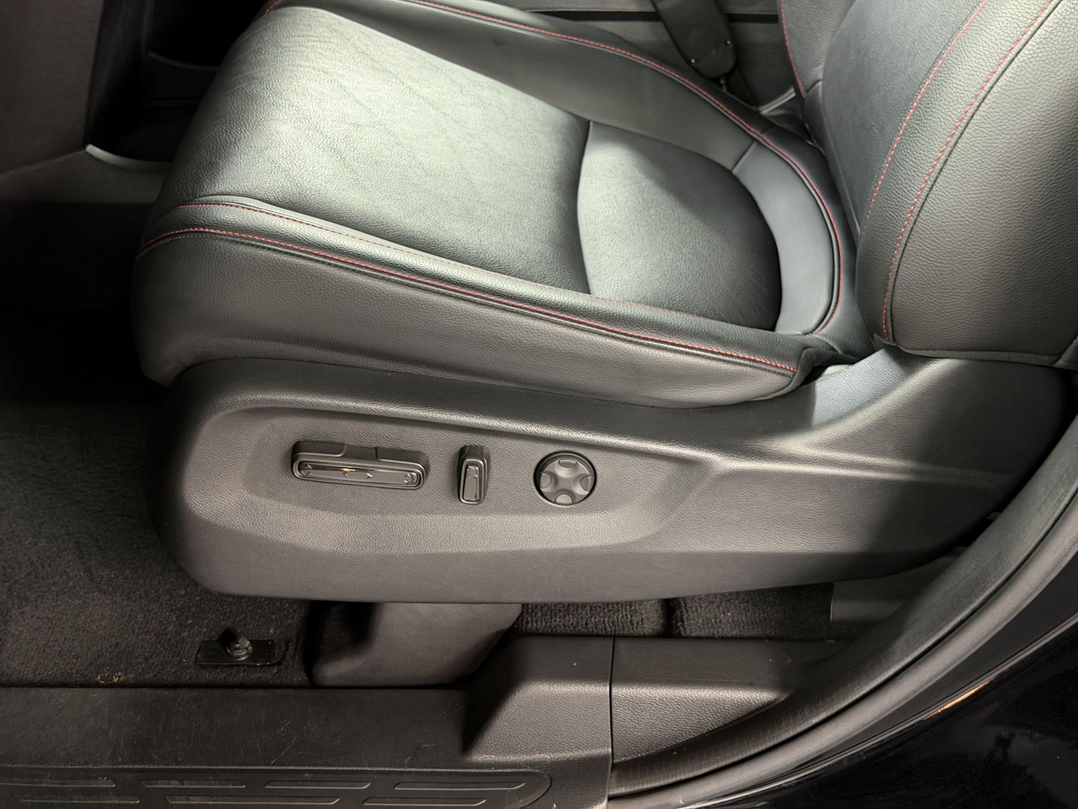 Certified 2025 Honda Odyssey Sport-L image 16