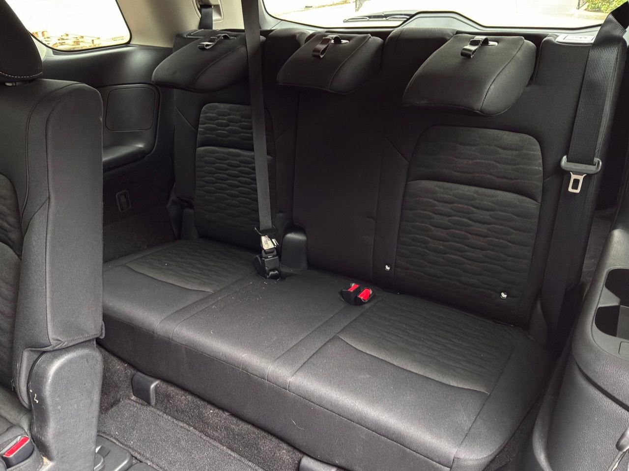 Used 2025 Nissan Pathfinder SV FWD image 13