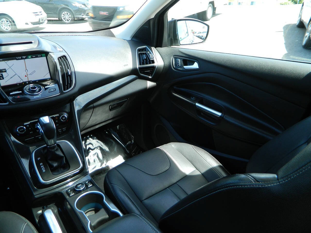 Used 2013 Ford Escape Titanium w/ Parking Technology Pkg AWD/4WD image 17
