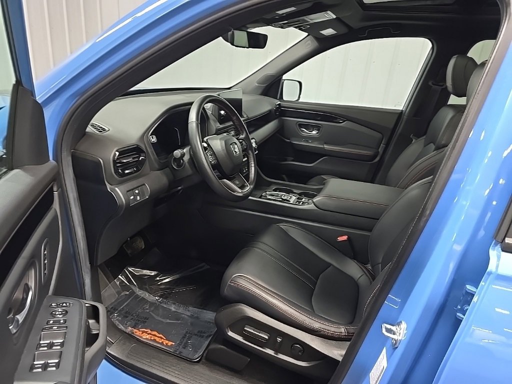 Used 2023 Honda Pilot TrailSport image 29