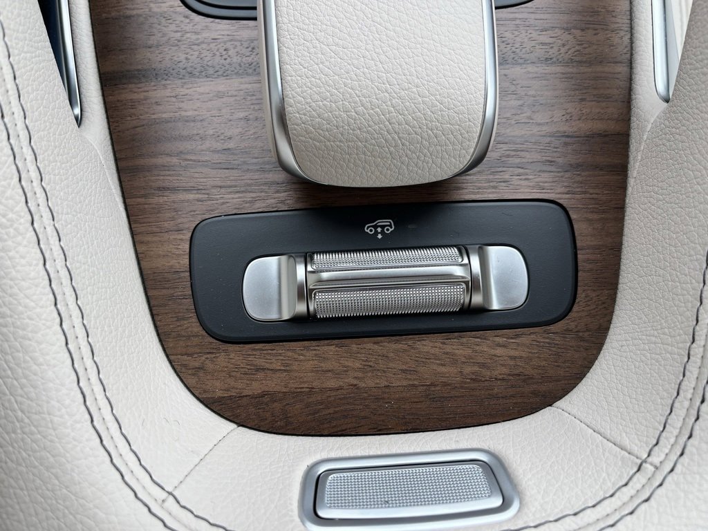 Used 2025 Mercedes-Benz GLS 450 4MATIC image 47