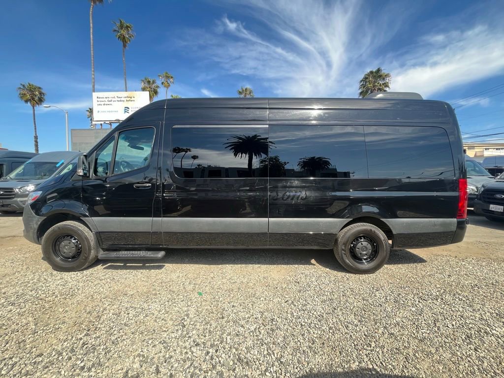 Used 2019 Mercedes-Benz Sprinter 2500 w/ Driver Convenience Package image 10