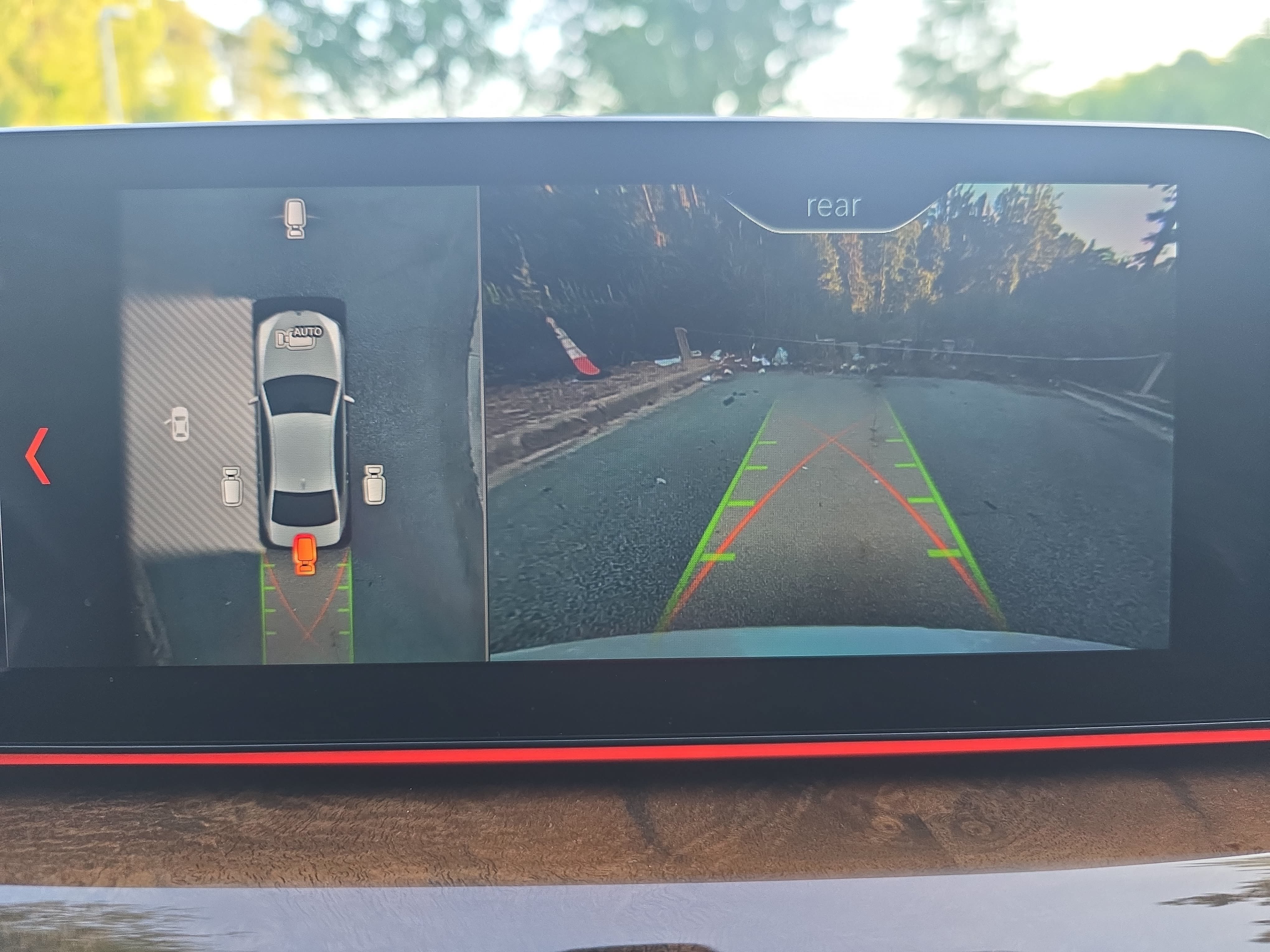 Used 2018 BMW 540i RWD image 19