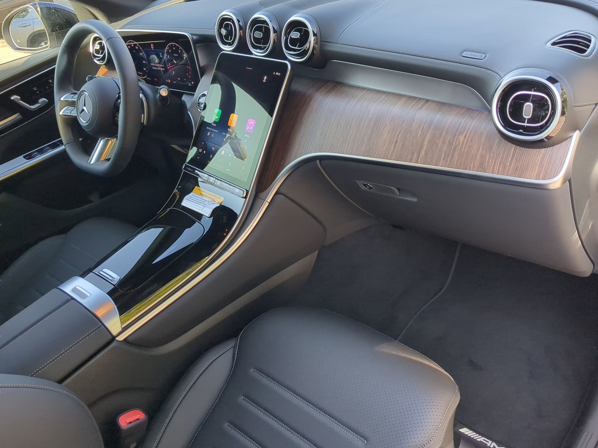 Used 2026 Mercedes-Benz GLC 300 image 41