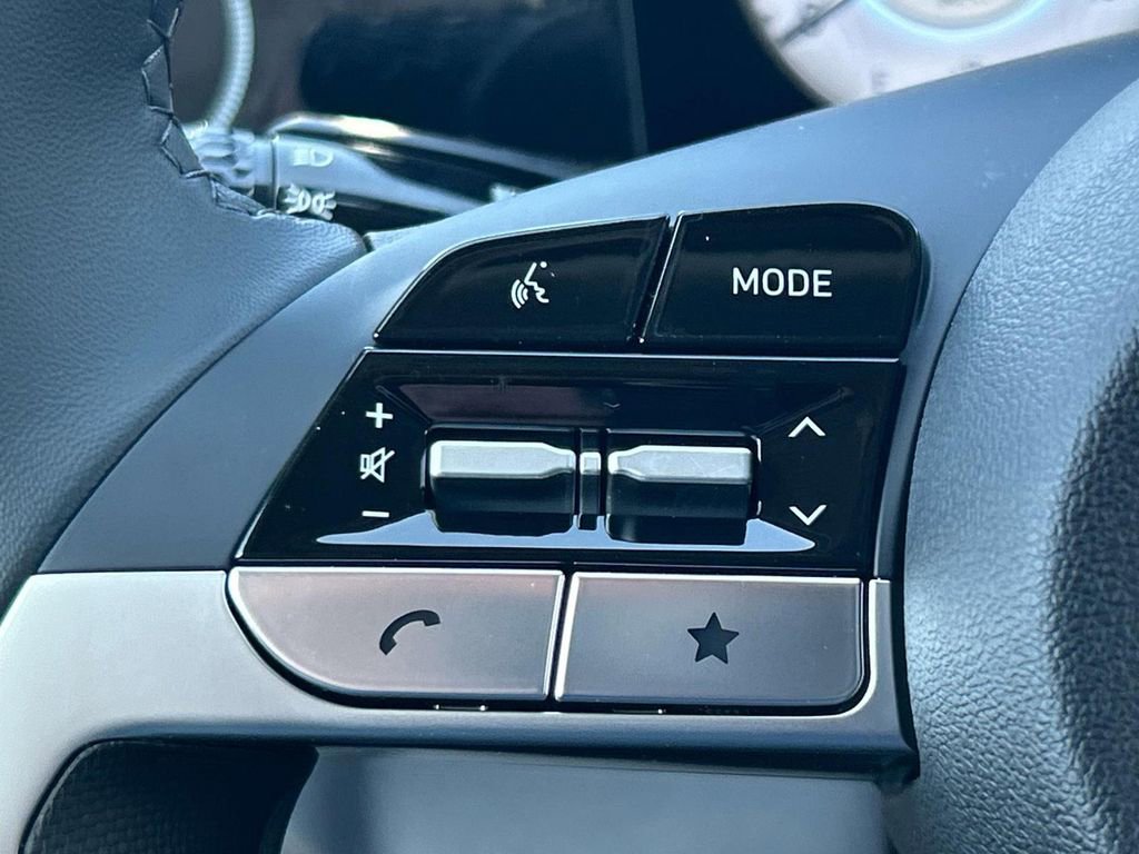 New 2026 Hyundai Elantra Limited image 22