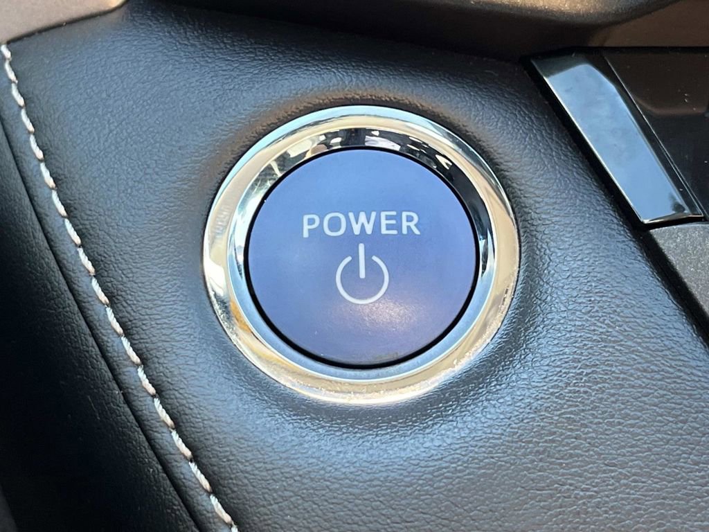 Used 2017 Toyota RAV4 XLE image 34
