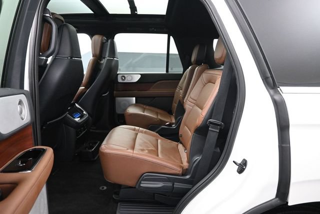 Certified 2023 Lincoln Navigator Reserve AWD/4WD image 22