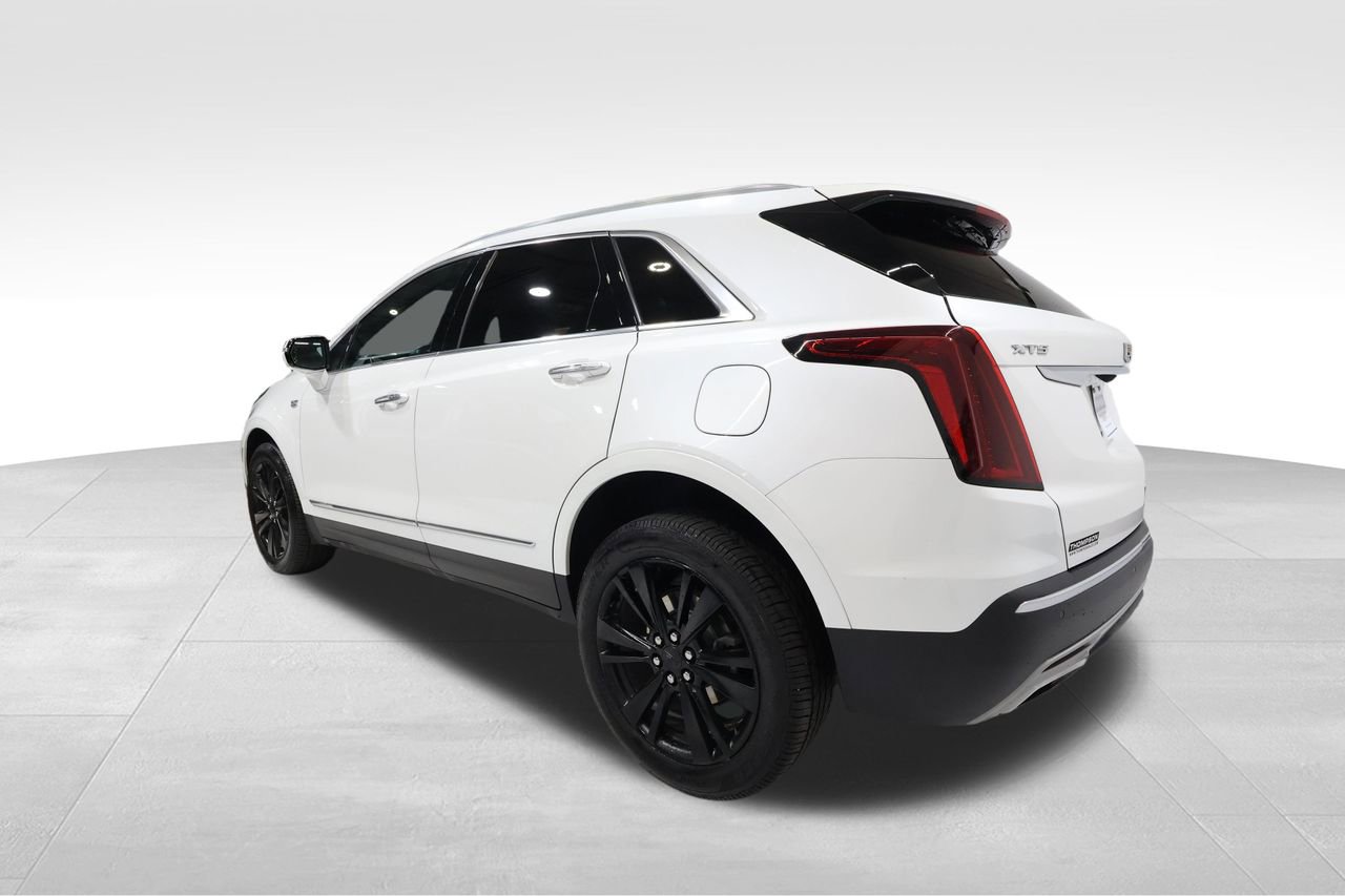 Used 2022 Cadillac XT5 Premium Luxury image 2