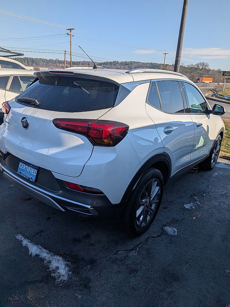Certified 2023 Buick Encore GX Essence w/ Experience Buick Package image 3