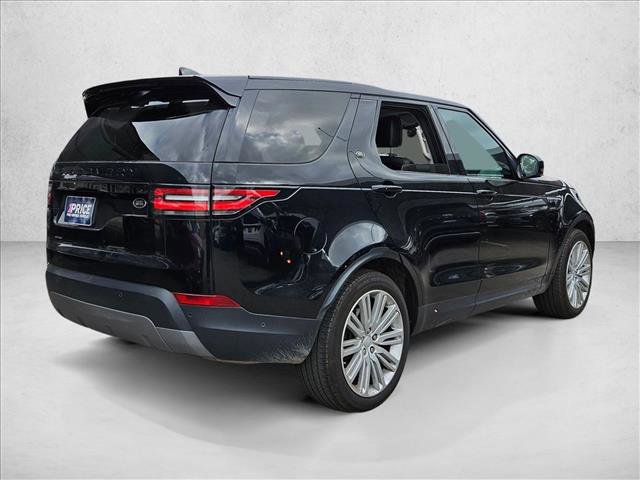 Used 2017 Land Rover Discovery First Edition image 5