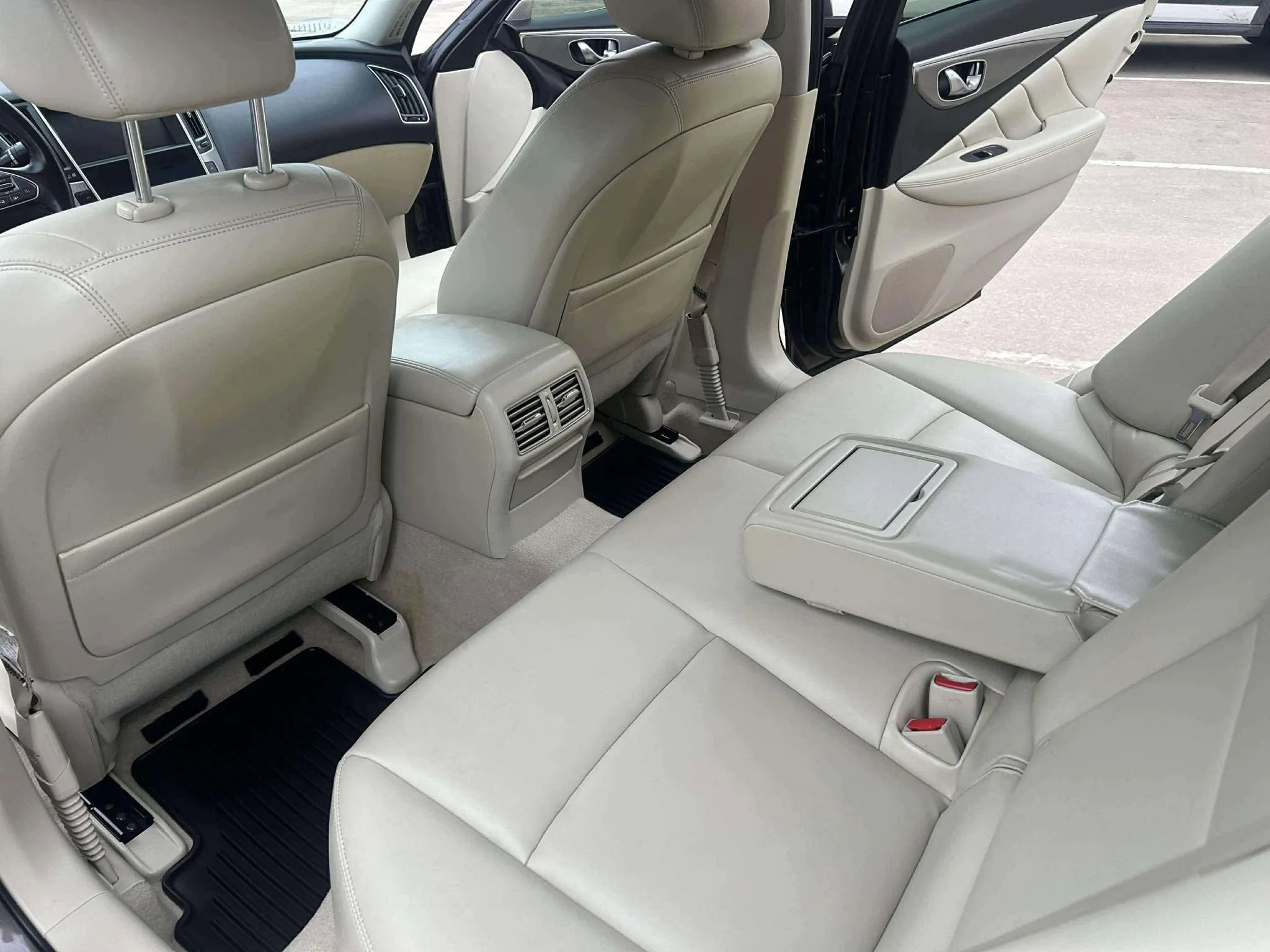 Used 2017 INFINITI Q50 3.0t Premium w/ 3.0T Premium Plus Package image 17