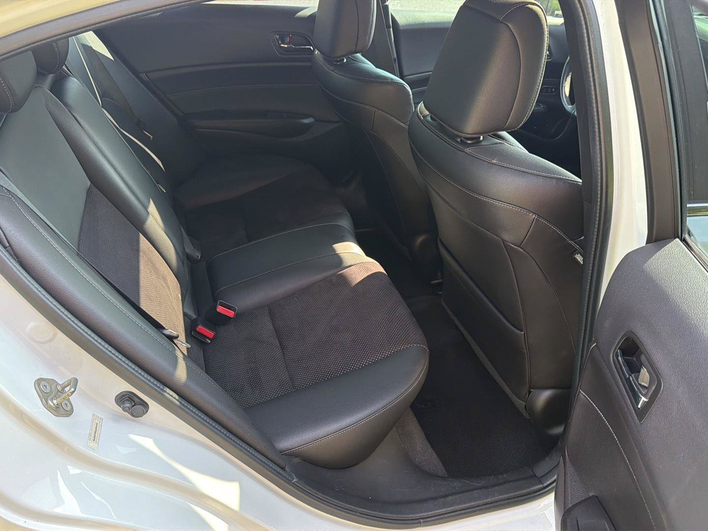 Used 2016 Acura ILX FWD image 11