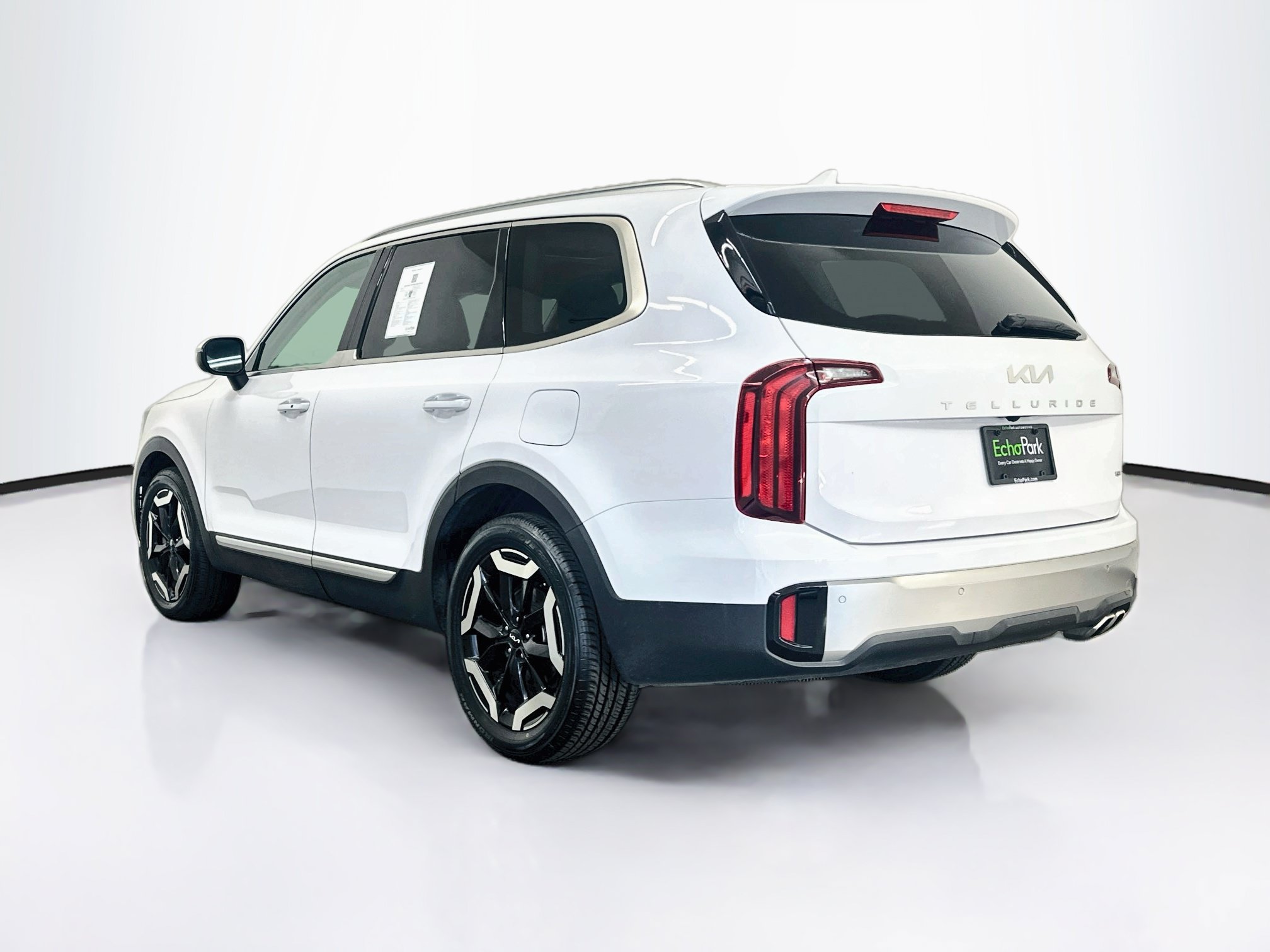 Used 2025 Kia Telluride S AWD/4WD image 5
