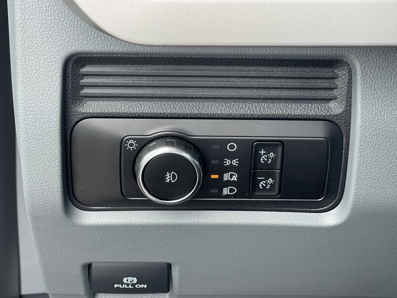 New 2025 Ford F550 2WD Regular Cab Super Duty image 22