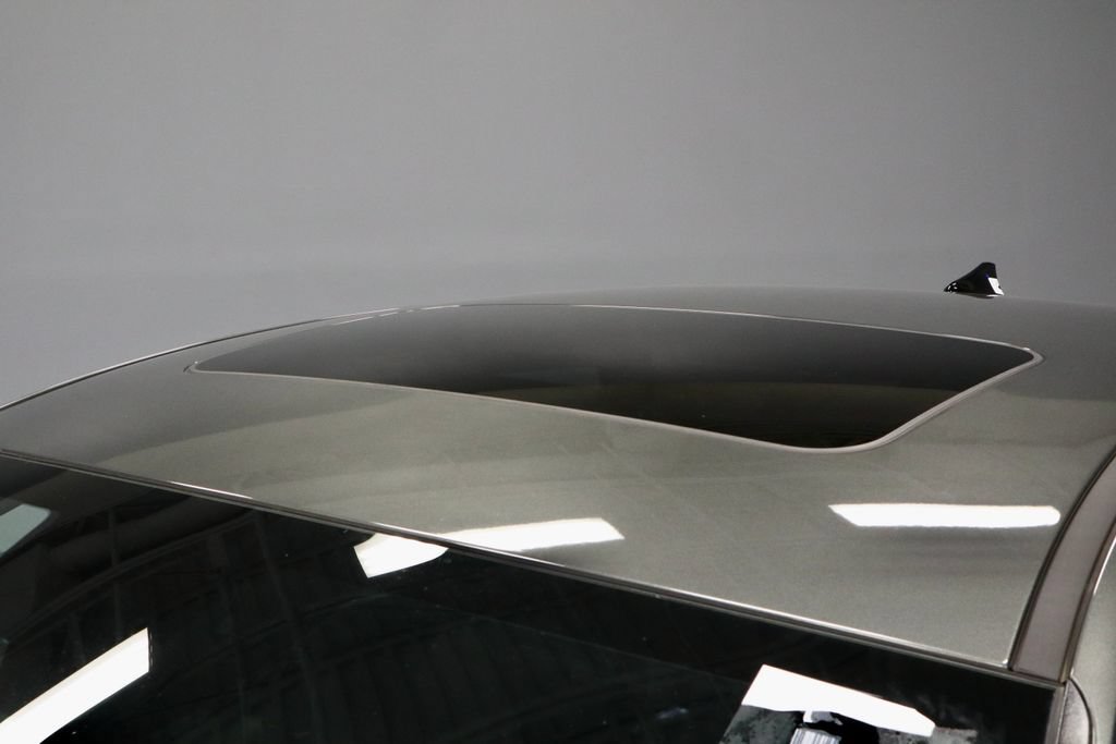Used 2025 Hyundai Elantra SEL FWD image 31