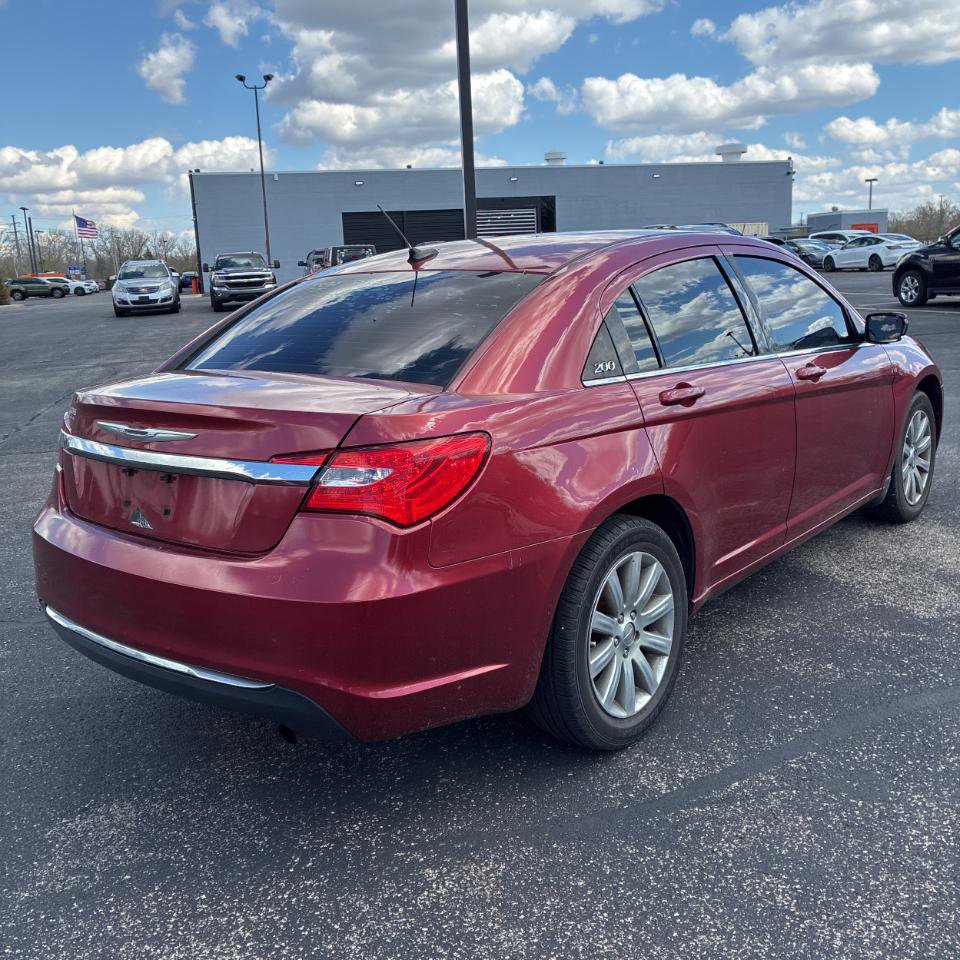 Used 2013 Chrysler 200 Touring FWD image 7
