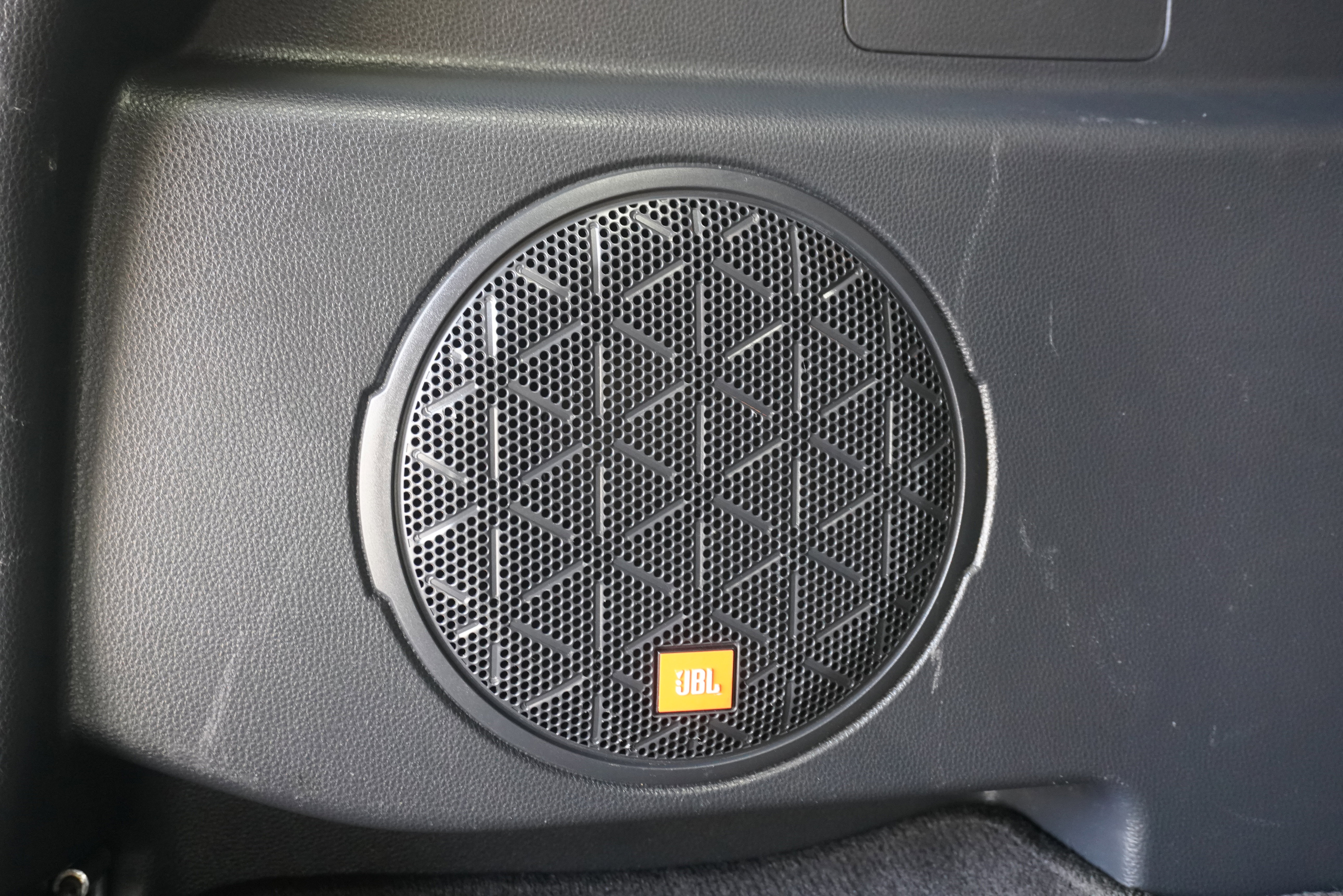 Used 2020 Toyota RAV4 XLE Premium image 27