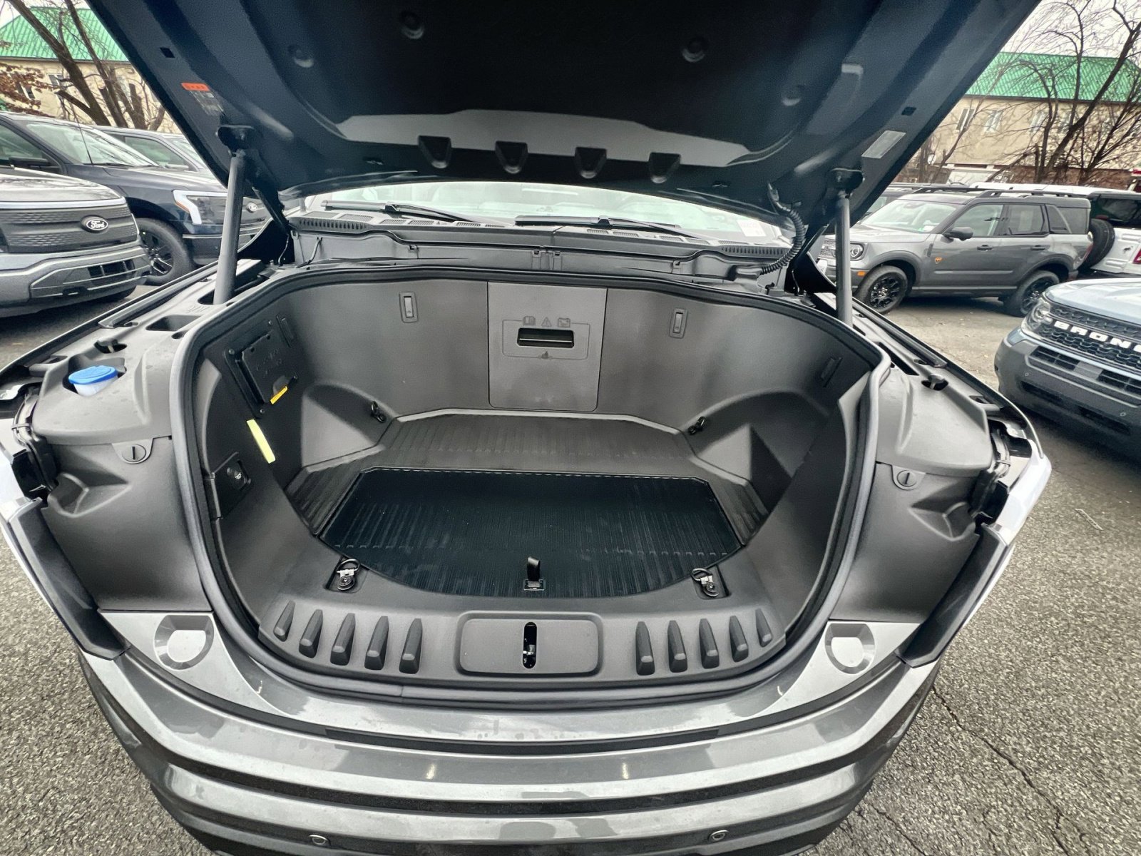 New 2025 Ford F150 Lightning Flash image 27