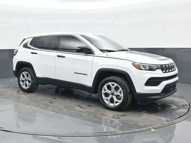 Used 2025 Jeep Compass Sport w/ Mopar Graphics Package AWD/4WD image 6