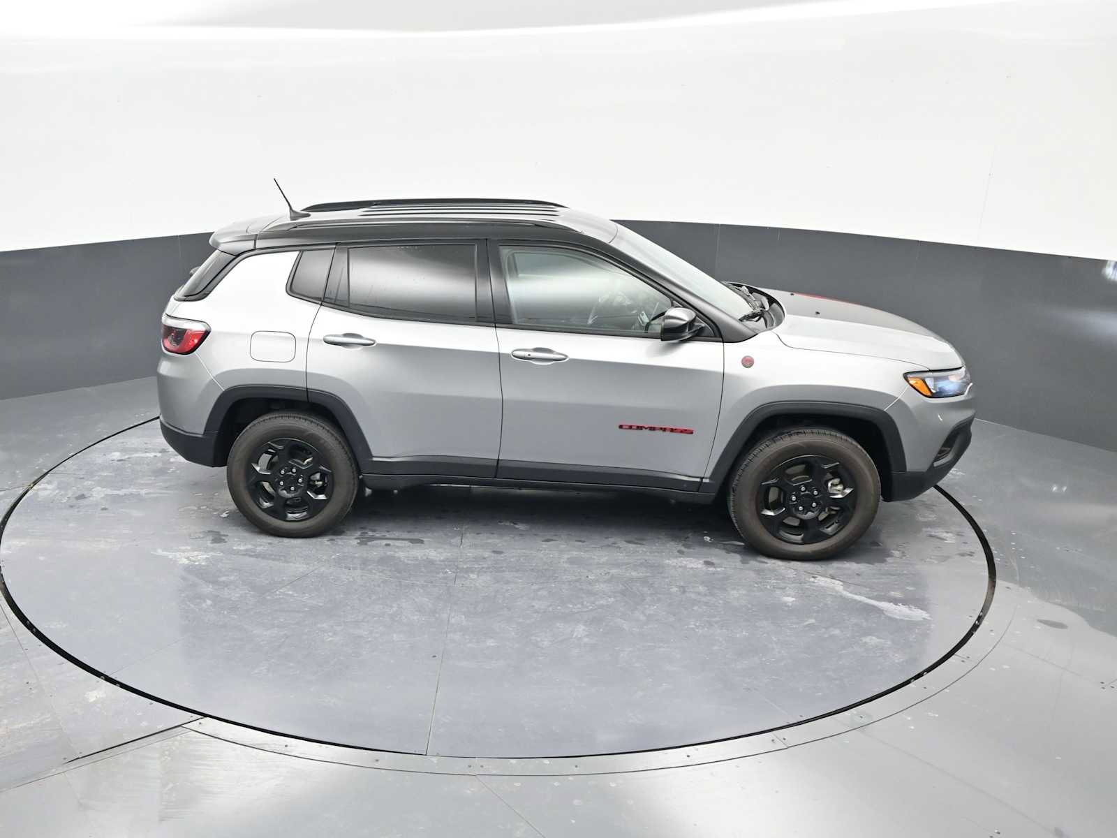 Used 2023 Jeep Compass Trailhawk image 34