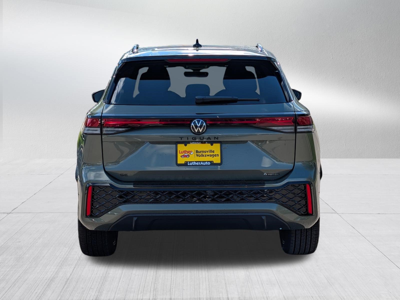 Certified 2026 Volkswagen Tiguan SE R-Line AWD/4WD image 6