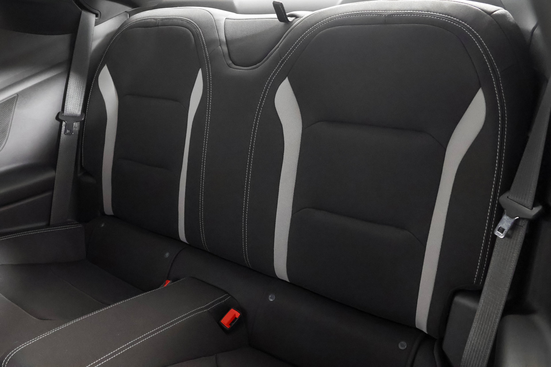 Used 2023 Chevrolet Camaro LT RWD image 33