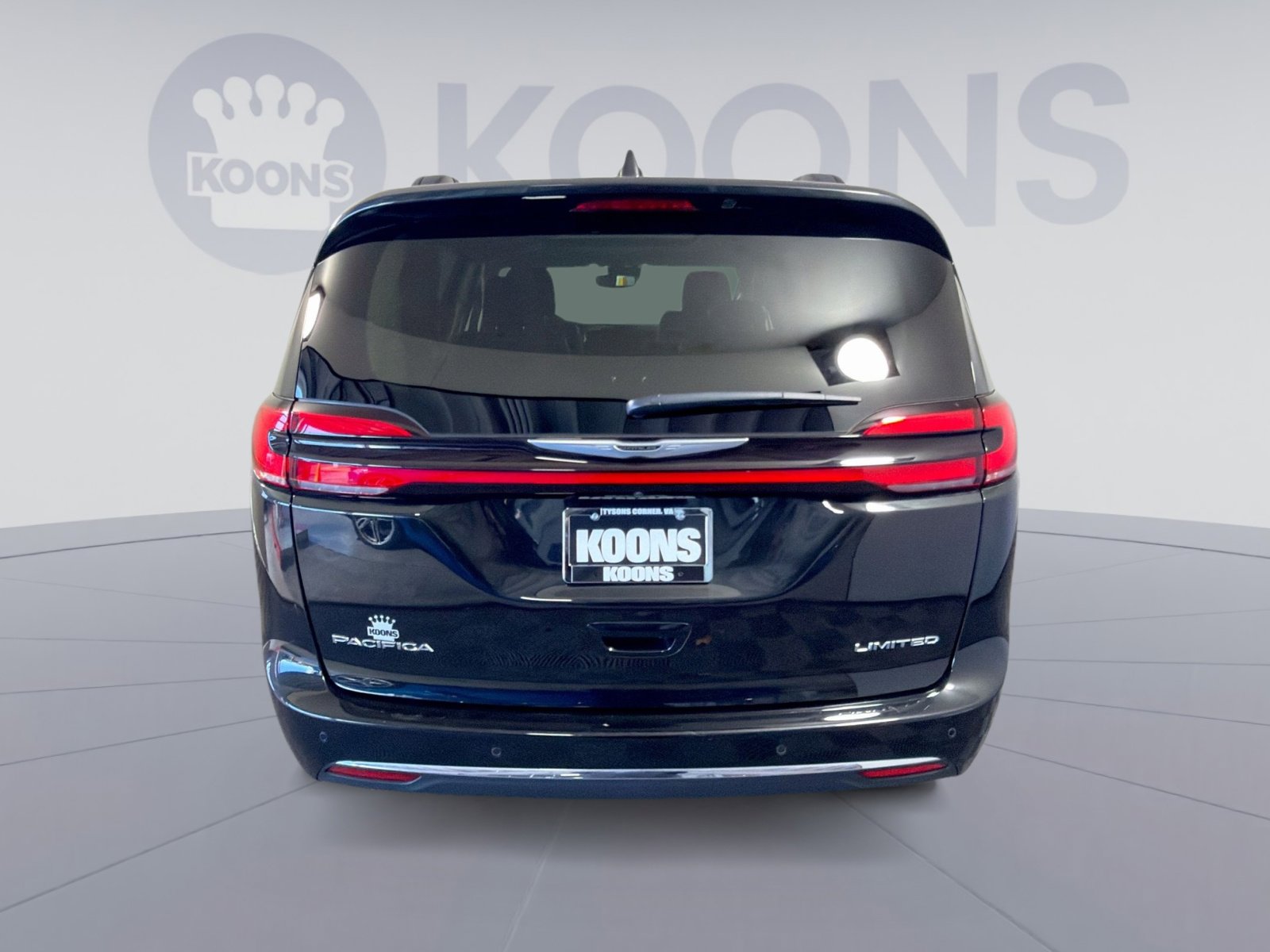 Used 2022 Chrysler Pacifica Limited image 5