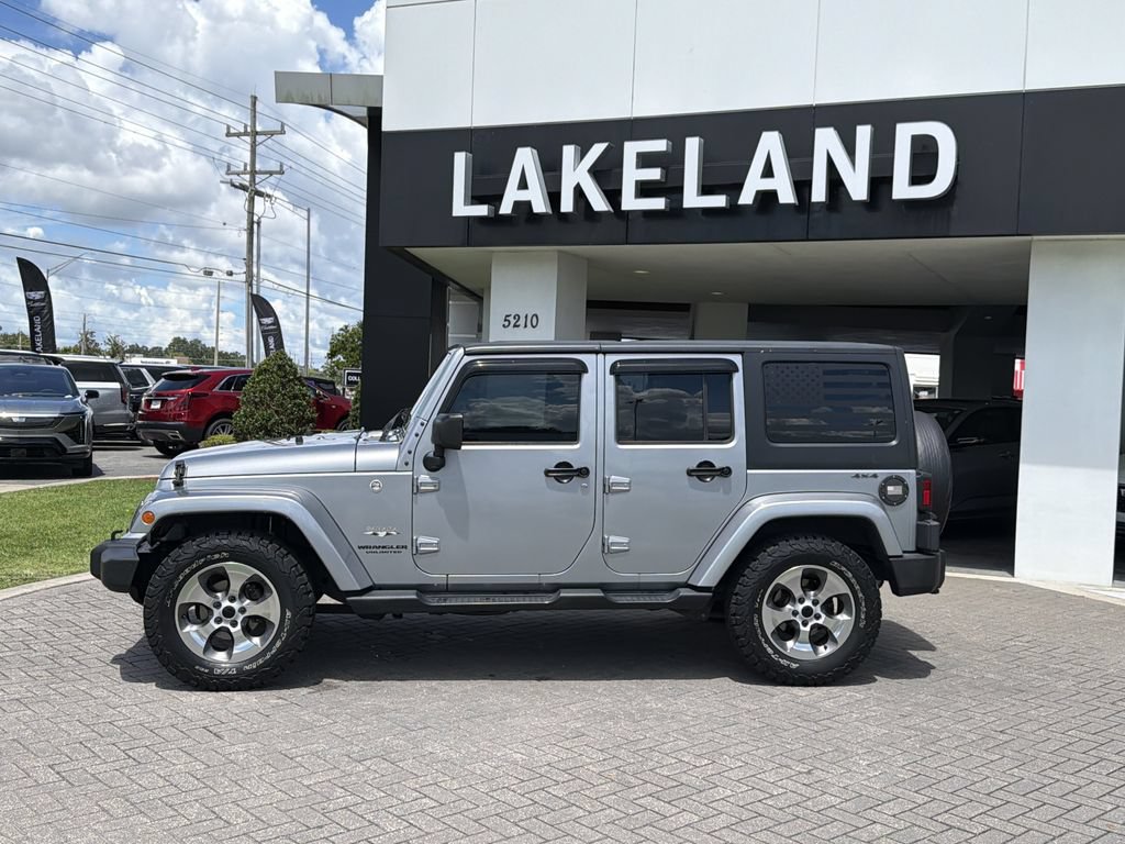 Used 2016 Jeep Wrangler Unlimited Sahara AWD/4WD image 3