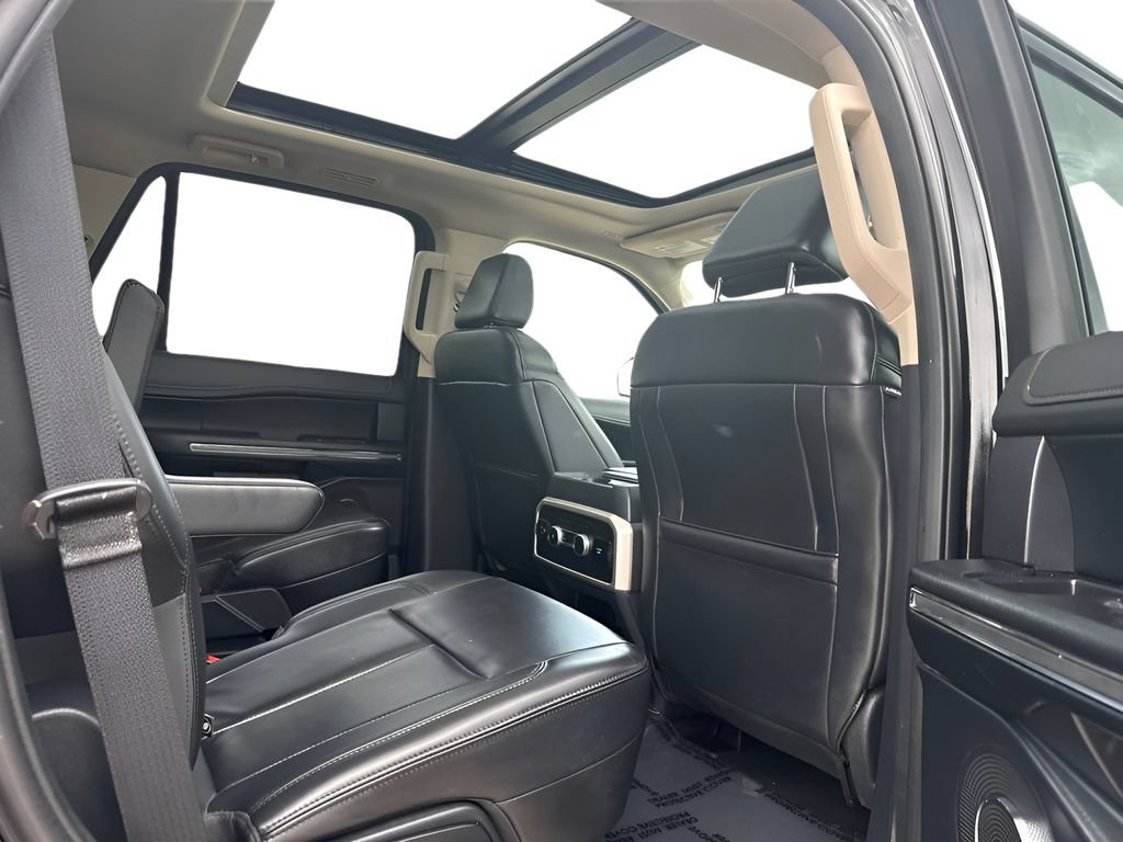 Used 2023 Ford Expedition XLT AWD/4WD image 27
