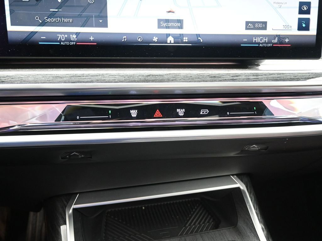 Used 2023 BMW i7 xDrive60 image 21