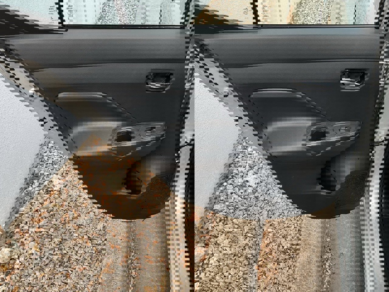 Used 2025 Nissan Versa SV image 17