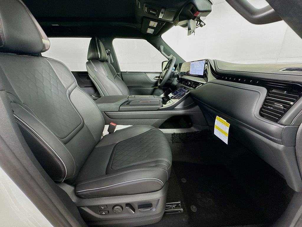 New 2026 INFINITI QX80 Autograph w/ Premium Cargo Package AWD/4WD image 36