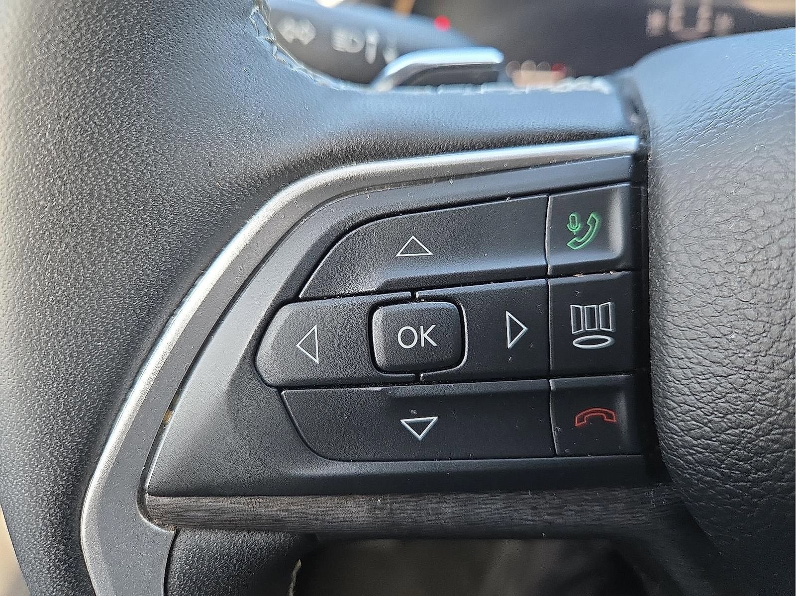 Used 2025 Jeep Grand Cherokee L Limited w/ Trailer Tow Package image 17