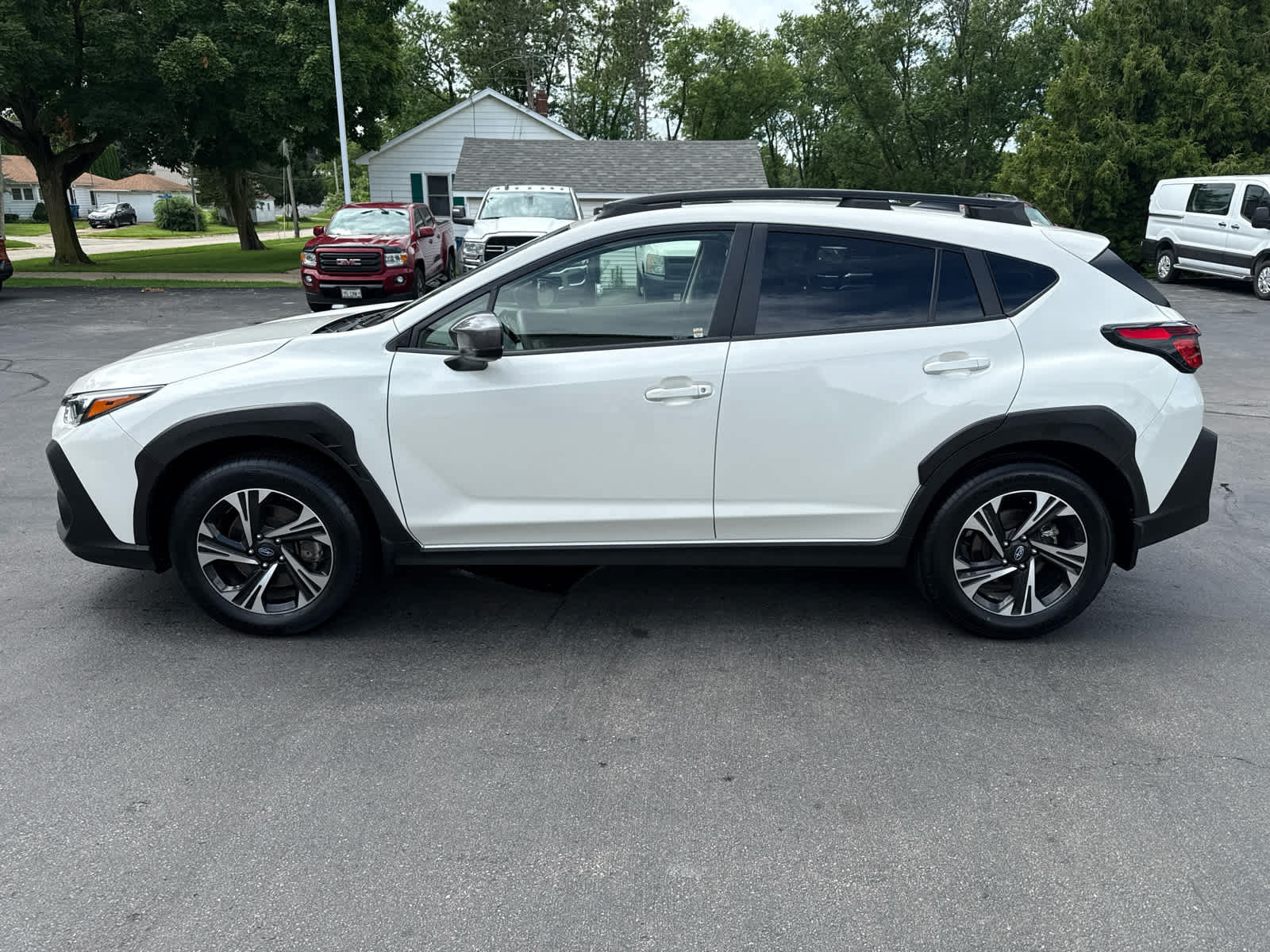 Used 2024 Subaru Crosstrek 2.0i Premium AWD/4WD image 6