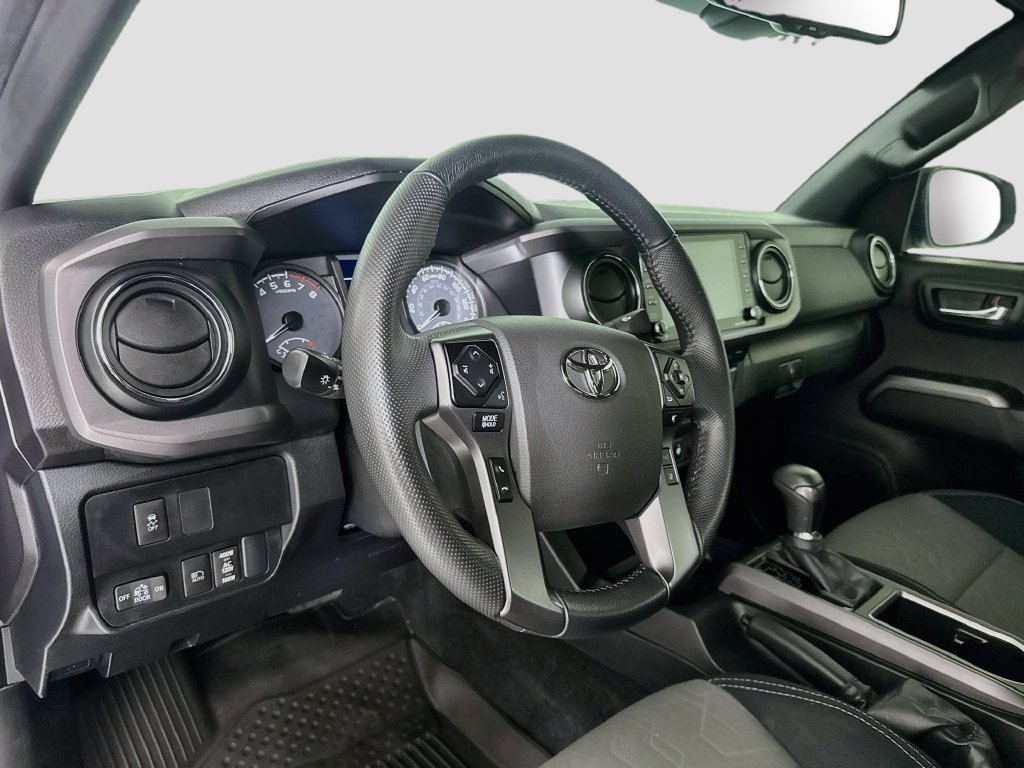 Used 2023 Toyota Tacoma TRD Off-Road w/ Technology Package AWD/4WD image 10