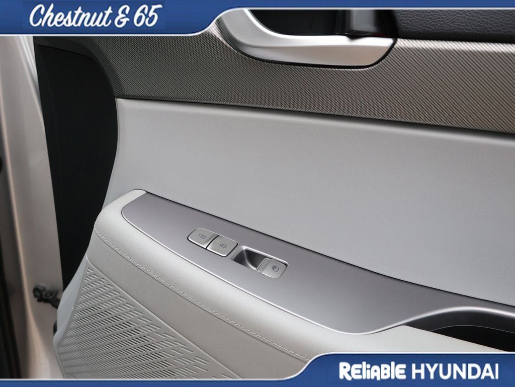 Certified 2025 Hyundai Palisade SEL FWD image 9