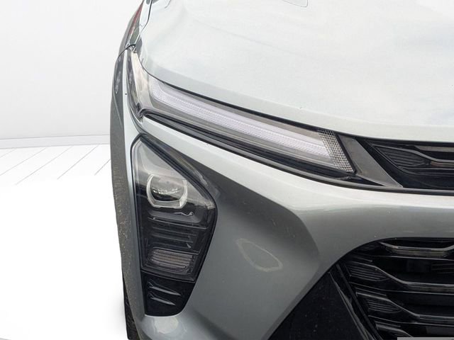 Used 2025 Chevrolet Trax ACTIV w/ Sunroof Package image 18