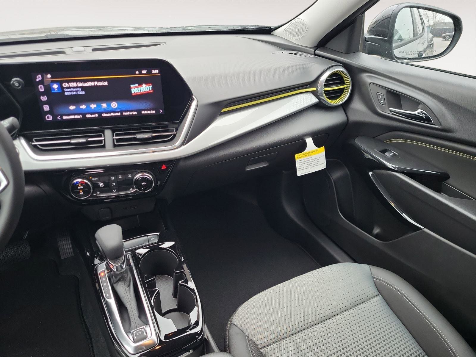 New 2026 Chevrolet Trax LT w/ Driver Confidence Package image 12
