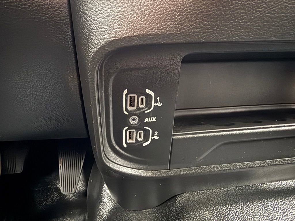 Used 2022 RAM 2500 Tradesman w/ Chrome Appearance Group image 29