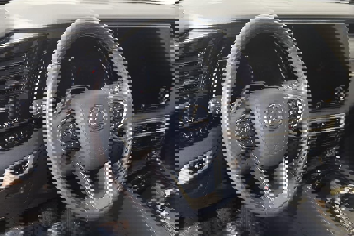 Used 2024 Lexus RX 350 Premium w/ Convenience Package image 6