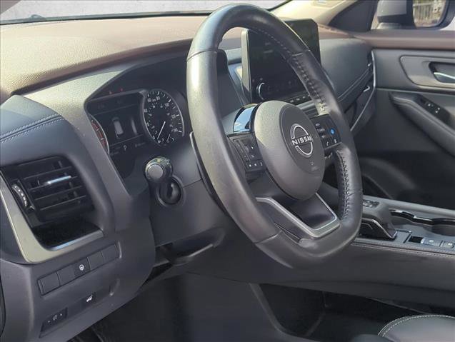 Used 2022 Nissan Rogue SL w/ SL Premium Package image 9