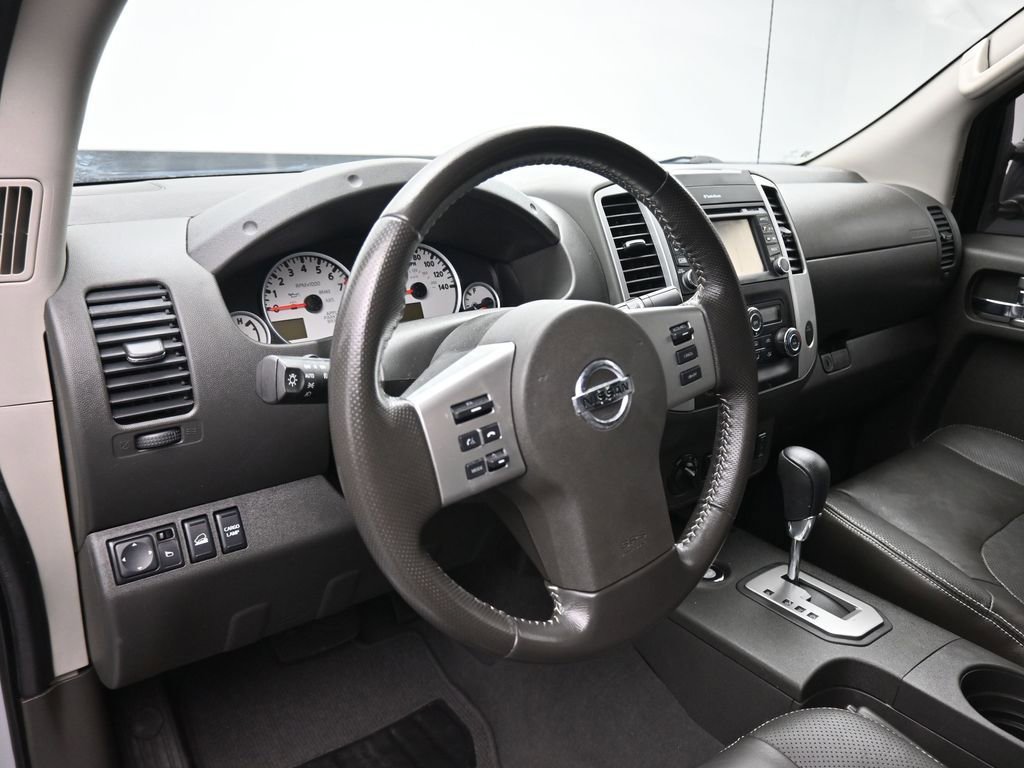 Used 2021 Nissan Frontier PRO-4X w/ Pro-4x Utility Package image 13