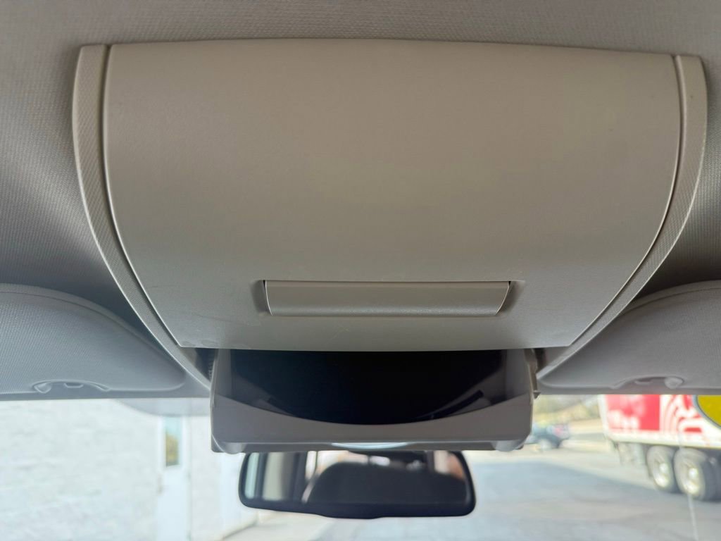 Used 2018 Dodge Grand Caravan SE w/ UConnect Hands-Free Group image 73