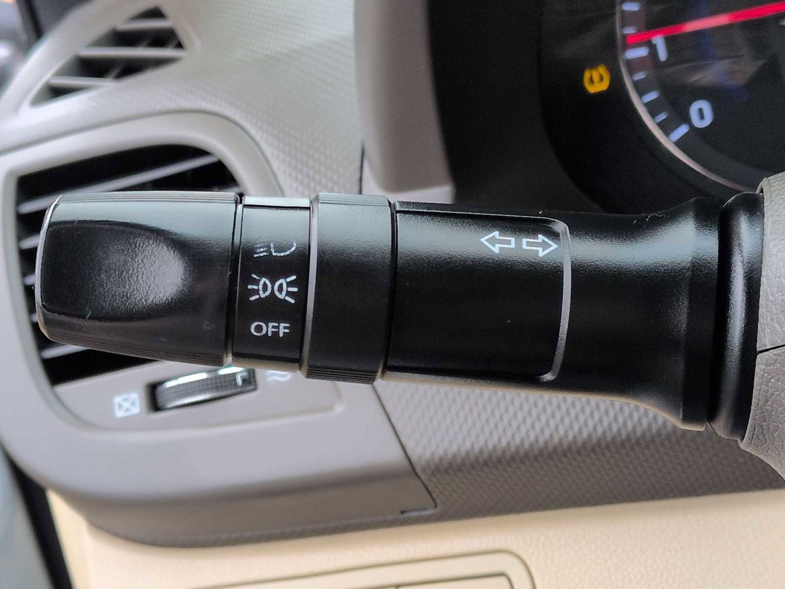 Used 2013 Hyundai Accent GLS FWD image 24