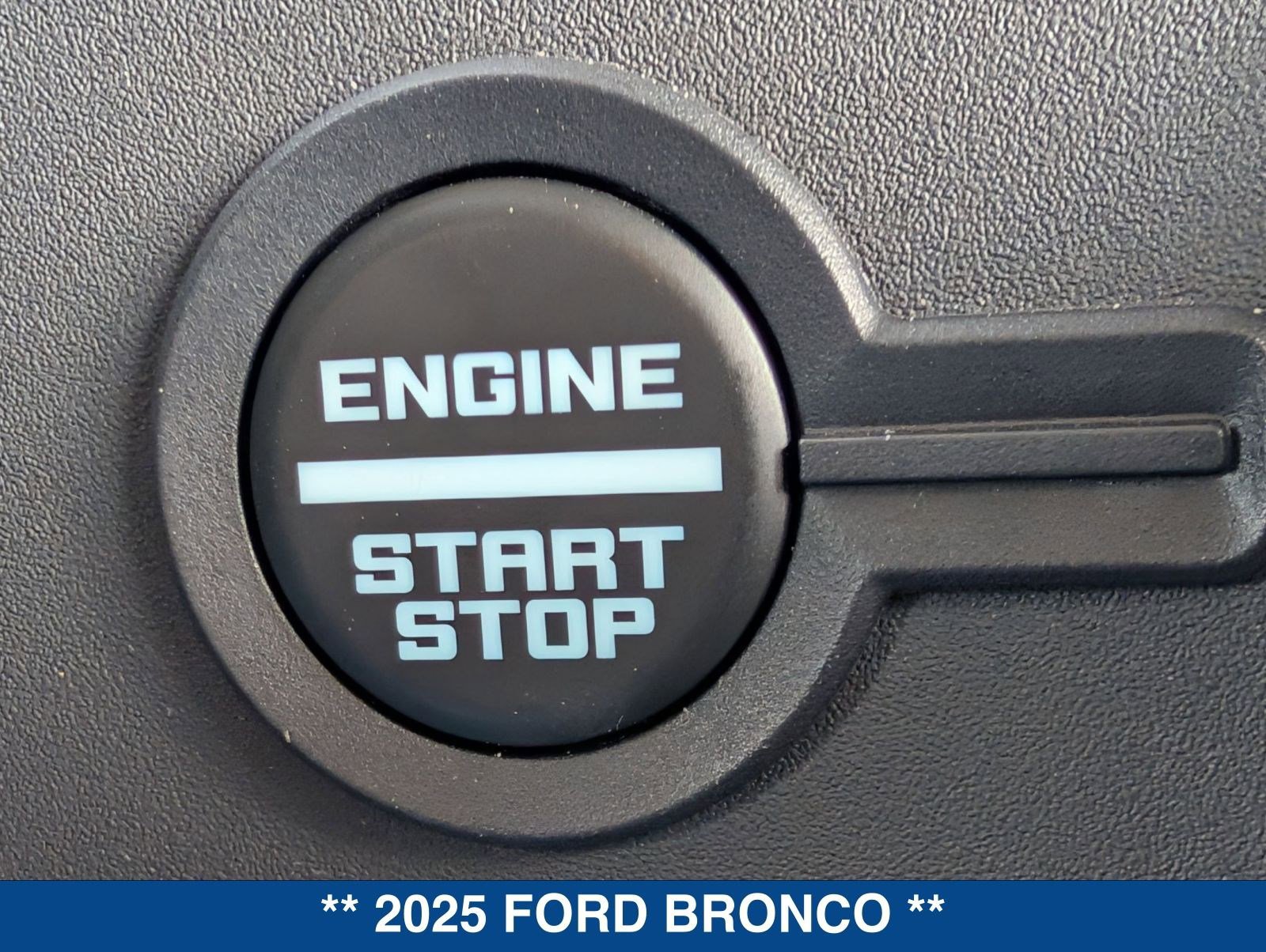 Certified 2025 Ford Bronco Badlands image 32
