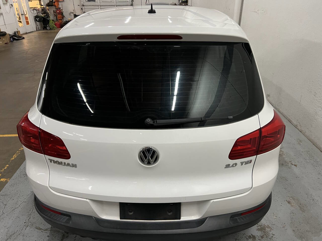 Used 2014 Volkswagen Tiguan S FWD image 7