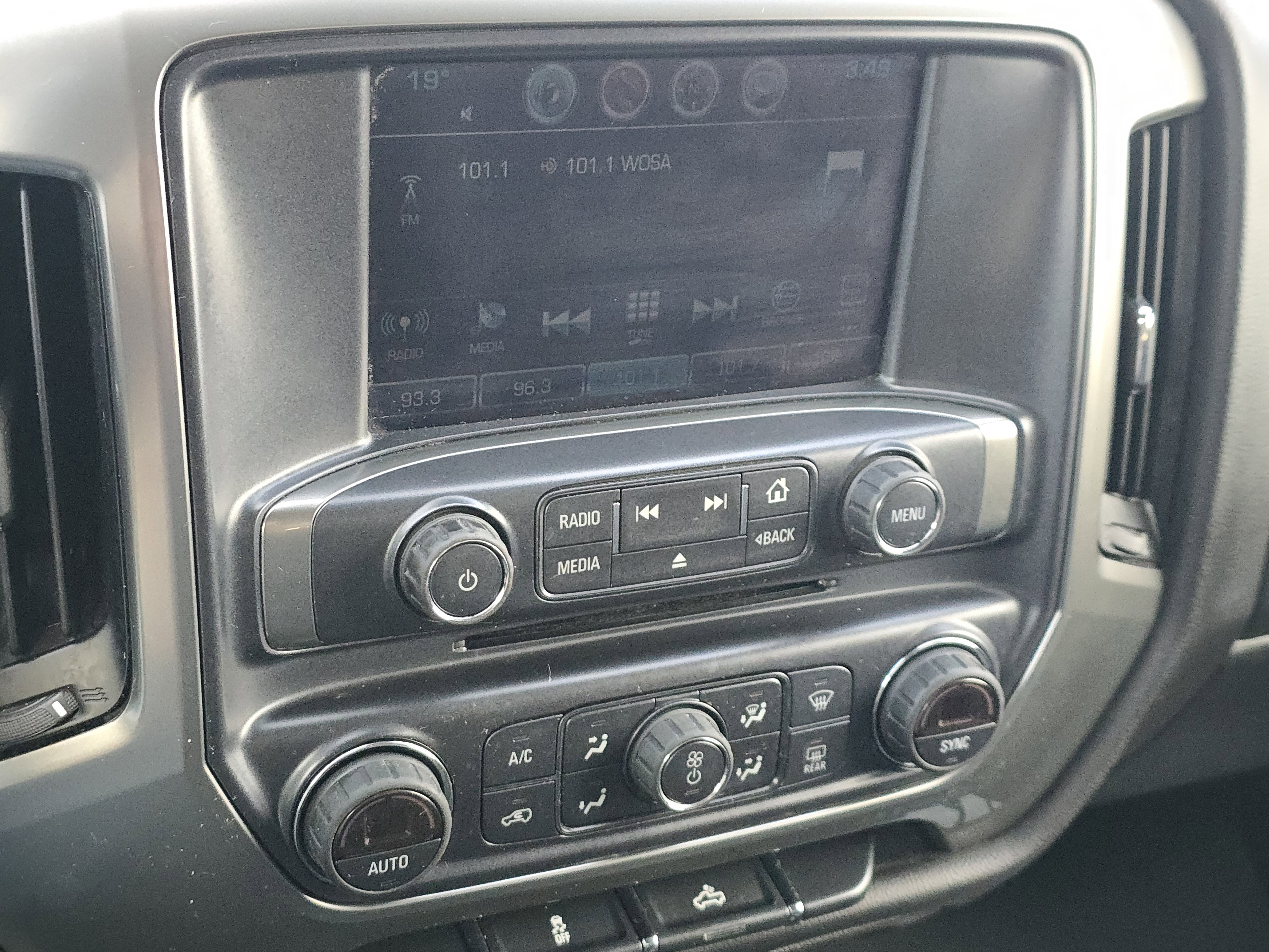 Used 2018 Chevrolet Silverado 1500 LT w/ All Star Edition image 31