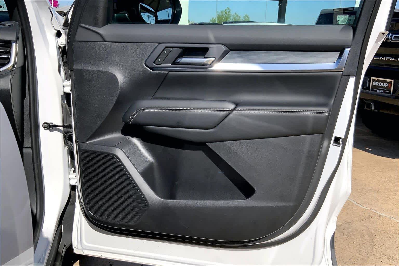 Used 2025 GMC Terrain Elevation AWD/4WD image 22